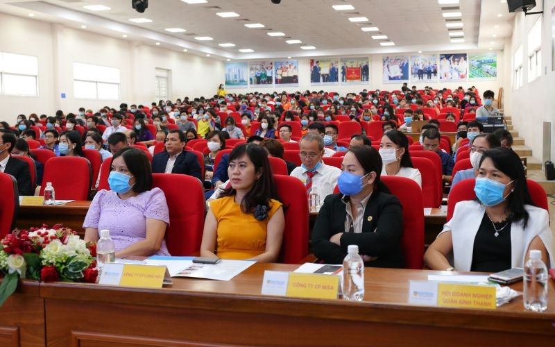 Kcn Hiệp Phước Ký Kết Hợp Tác Cùng Trường Đại Học Hutech Đào Tạo Nhân Lực Trình Độ Cao Cho Doanh Nghiệp | Khu Công Nghiệp Hiệp Phước