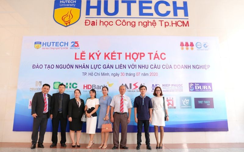 Kcn Hiệp Phước Ký Kết Hợp Tác Cùng Trường Đại Học Hutech Đào Tạo Nhân Lực Trình Độ Cao Cho Doanh Nghiệp | Khu Công Nghiệp Hiệp Phước