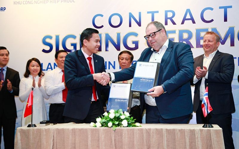 Lễ ký kết hợp đồng thuê lại đất giữa Công ty Cổ phần Khu công nghiệp Hiệp Phước và Tập đoàn sơn Jotun