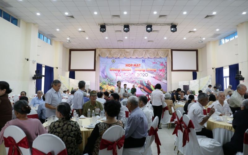 Chương trình họp mặt cán bộ lão thành Cách mạng Mừng xuân Canh Tý 2020