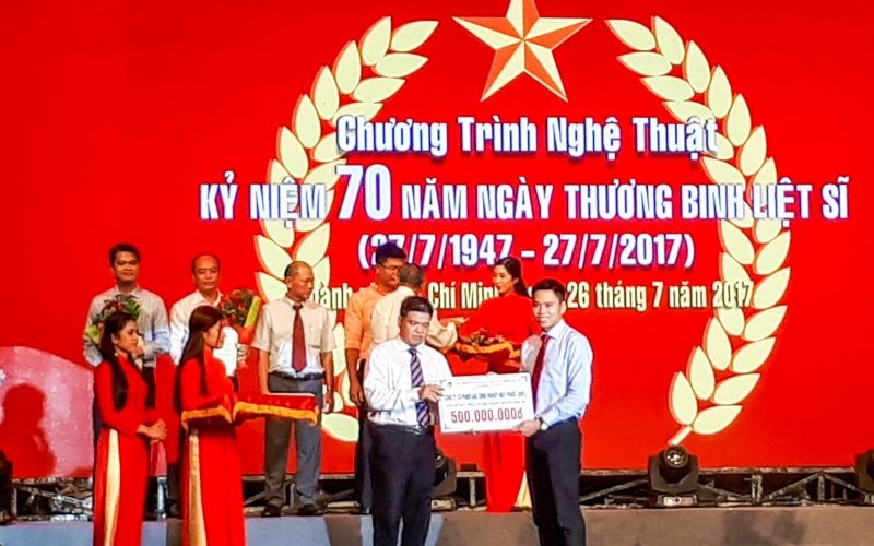 Công ty Cổ phần Khu công nghiệp Hiệp Phước trao 500 triệu đồng cho Quỹ 'Đền ơn, đáp nghĩa' huyện Nhà Bè