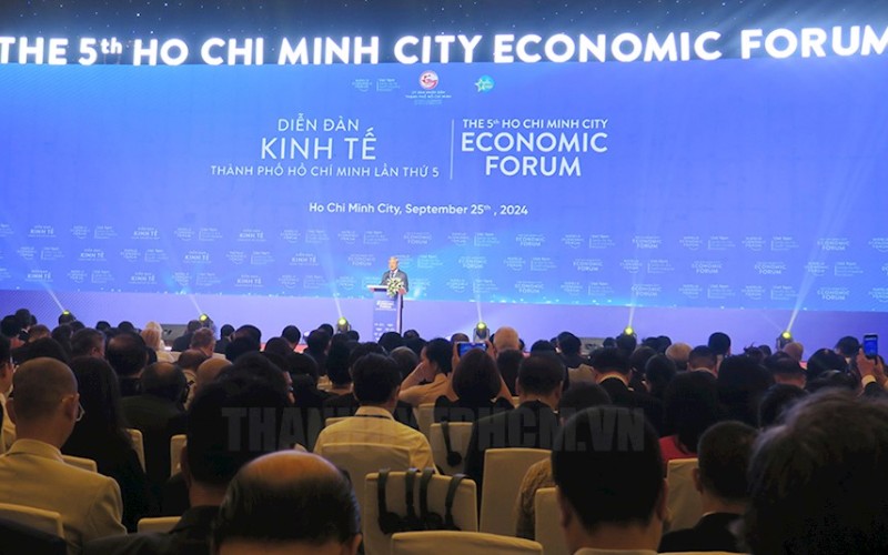 Diễn đàn Kinh tế TPHCM lần thứ 5 “Chuyển đổi công nghiệp, động lực mới cho phát triển bền vững”