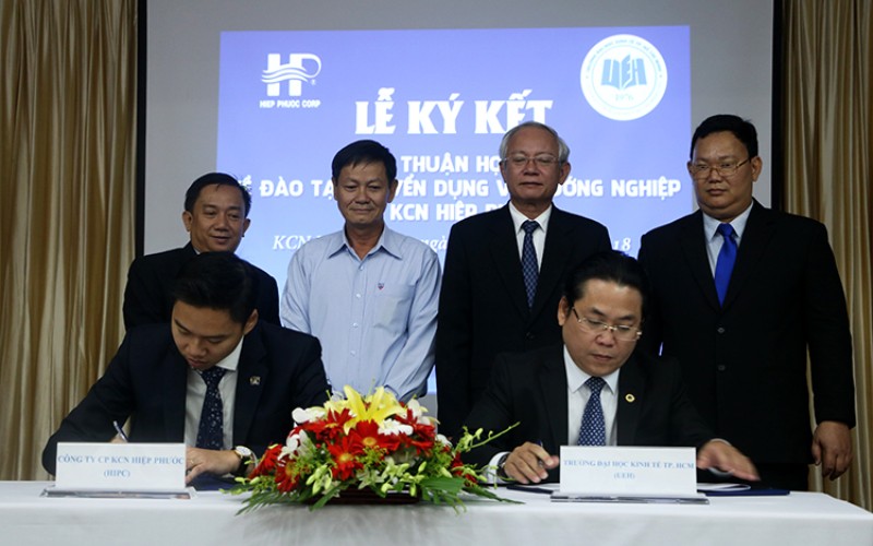 HIPC ký kết thỏa thuận hợp tác toàn diện với Trường ĐH Kinh Tế