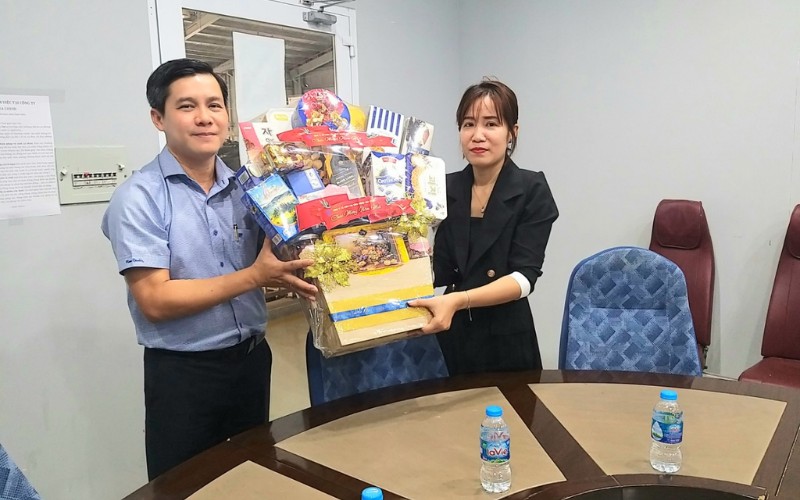 HIPC thăm và chúc Tết Nhà đầu tư trong KCN Hiệp Phước