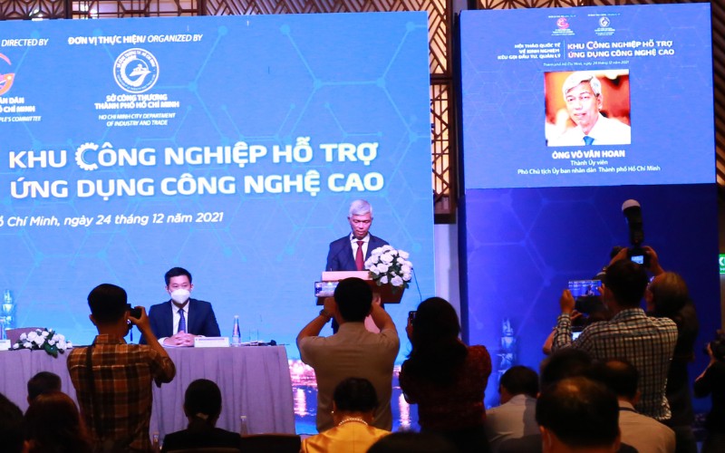 Hội thảo quốc tế về kêu gọi đầu tư, quản lý “Khu công nghiệp hỗ trợ ứng dụng công nghệ cao"