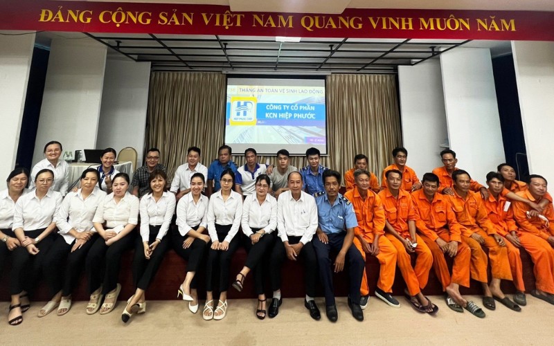 Huấn luyện an toàn, vệ sinh lao động Nhóm 4 HIPC