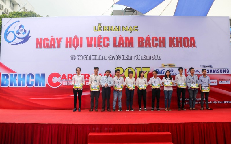 KCN Hiệp Phước tài trợ 40 suất học bổng cho sinh viên Đại học Bách khoa
