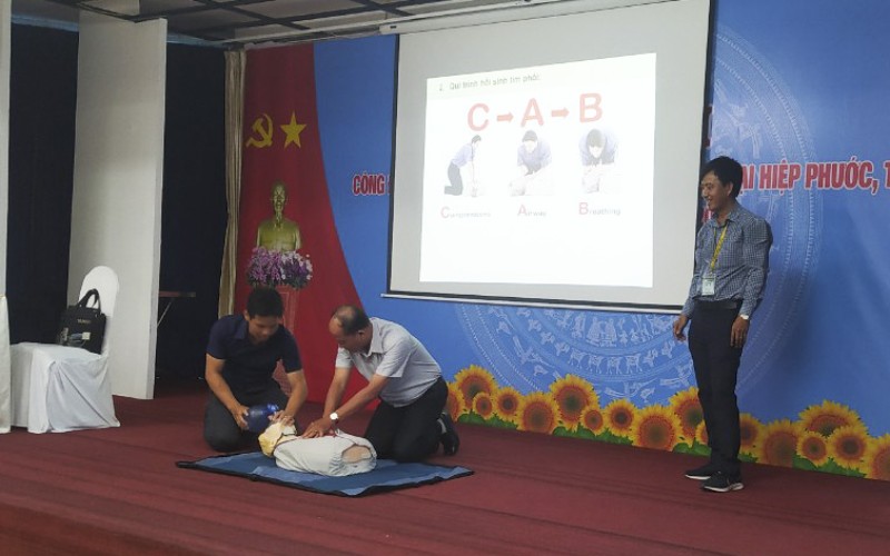 Khóa huấn luyện Sơ cấp cứu cho người lao động HIPC