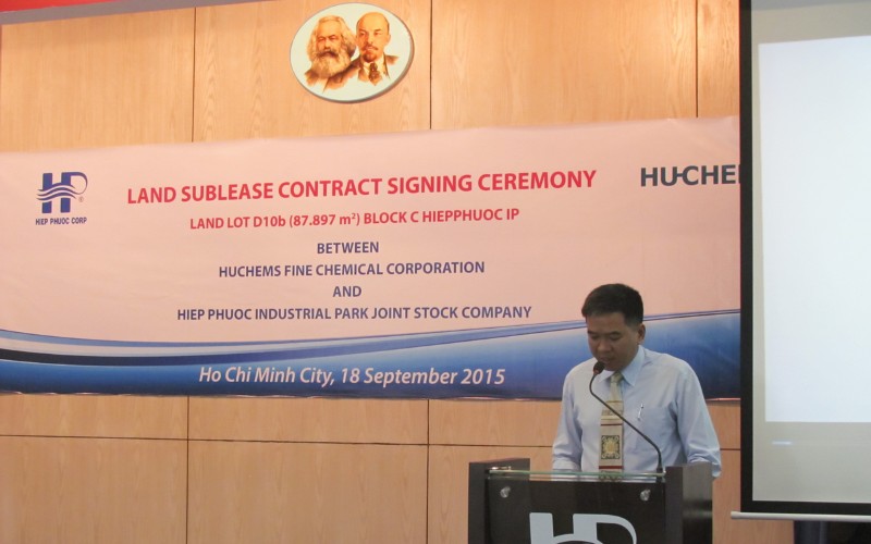 Ký kết HDTLD với công ty Huchems