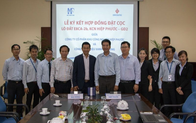 Lễ ký kết Hợp đồng đặt cọc giữa Công ty Cổ phần Khu công nghiệp Hiệp Phước và Công ty vật liệu xanh Đại Dũng