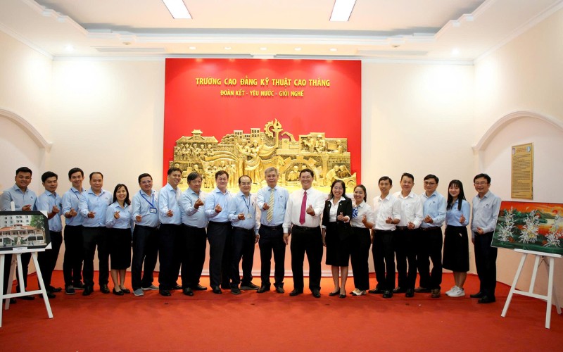 Lễ Ký Kết Văn Bản Ghi Nhớ Giữa Hipc Và Trường Cao Đẳng Kỹ Thuật Cao Thắng