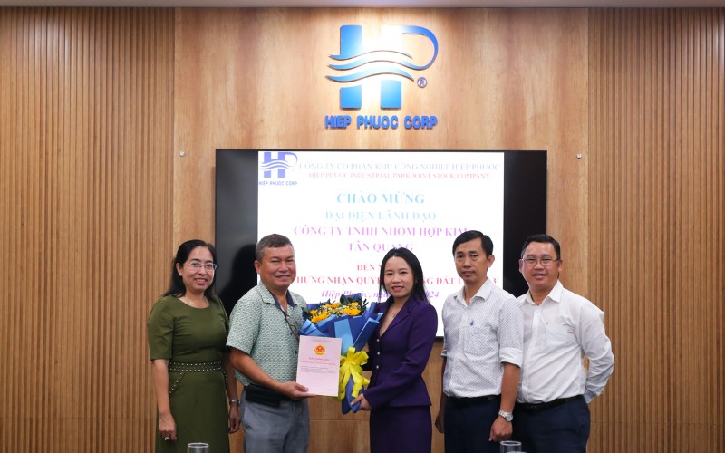 Lễ Trao Gcnqsdđ Lô 7A-3 Cho Công Ty Tnhh Nhôm Hợp Kim Tân Quang