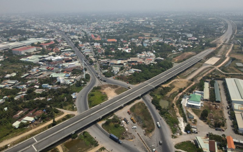 Sau 4 năm tạm dừng, cao tốc Bến Lức - Long Thành đã có vốn tiếp tục thi công
