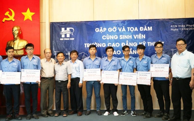 Tọa đàm cùng sinh viên Trường CĐ Kỹ Thuật Cao Thắng tại Khu Công Nghiệp Hiệp Phước